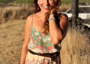 Meet Amber Valdez, helping people shine from within and achieve their definition of peace and success.
